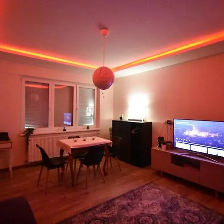 Appartamento Renovated Stylish Flat At The Castle&metro