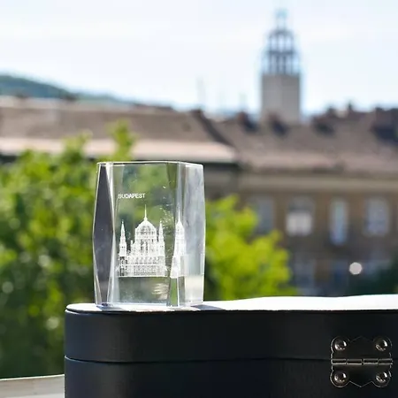 Renovated Stylish Flat At The Castle&metro Budapesta