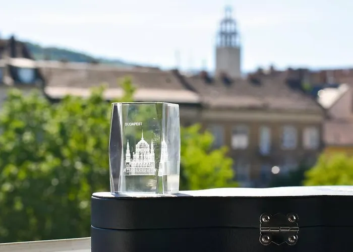 Renovated Stylish Flat At The Castle&metro Budapesta